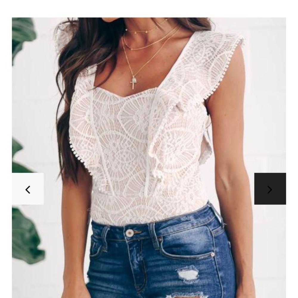 NWT Vici Collection lace bodysuit (S)